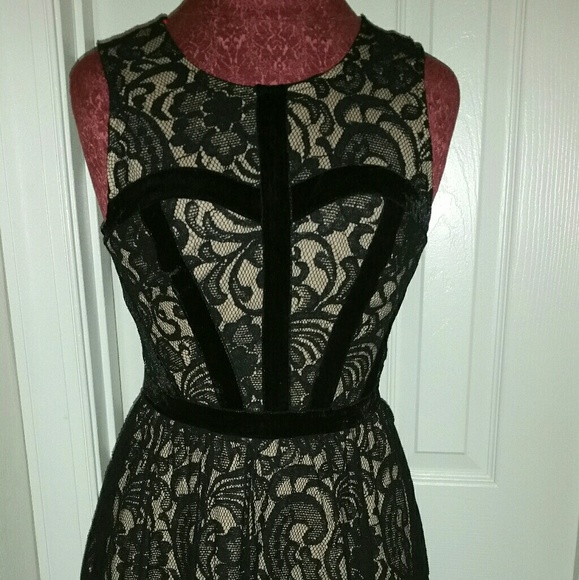 Dress - Picture 2 of 3